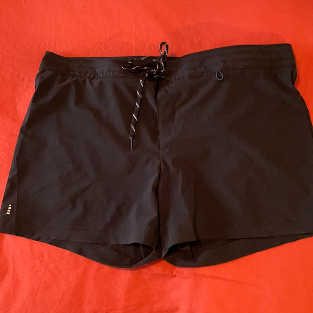 Women’s board shorts